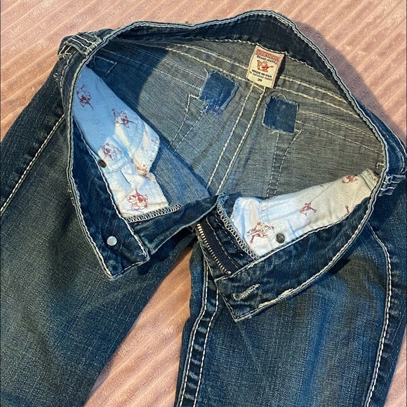 True Religion - Picture 8 of 9